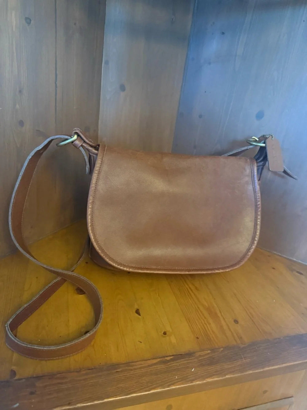 Coach vintage leather  saddle-style crossbody bag - Picture 3 of 16